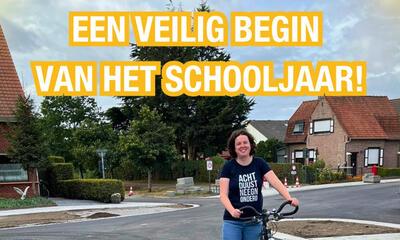 Eva op het fietsverhoog in de Augustijnenstraat